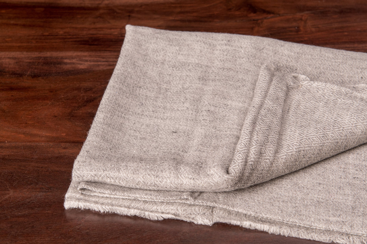 Kaschmirtuch grau mit Karomuster/ kariert