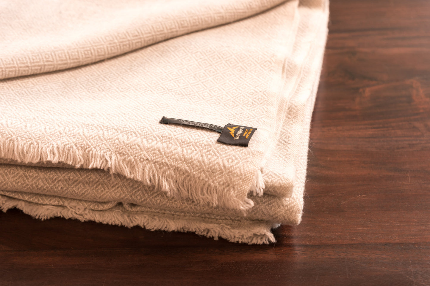 Kaschmirdecke hellgrau mit Karomuster/ kariert