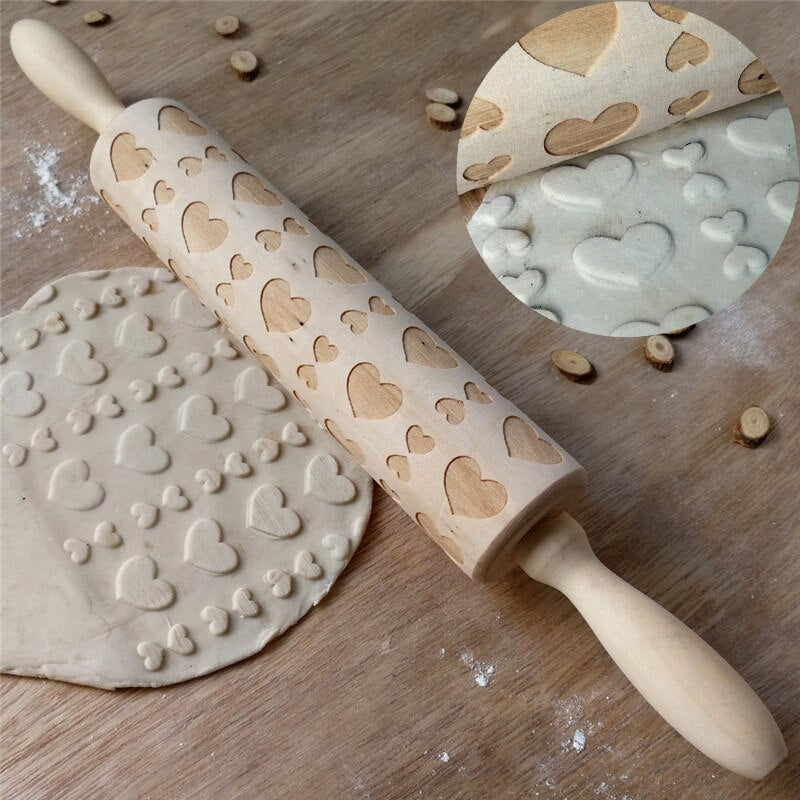 Christmas Wooden Embossing Rolling Heart Pattern