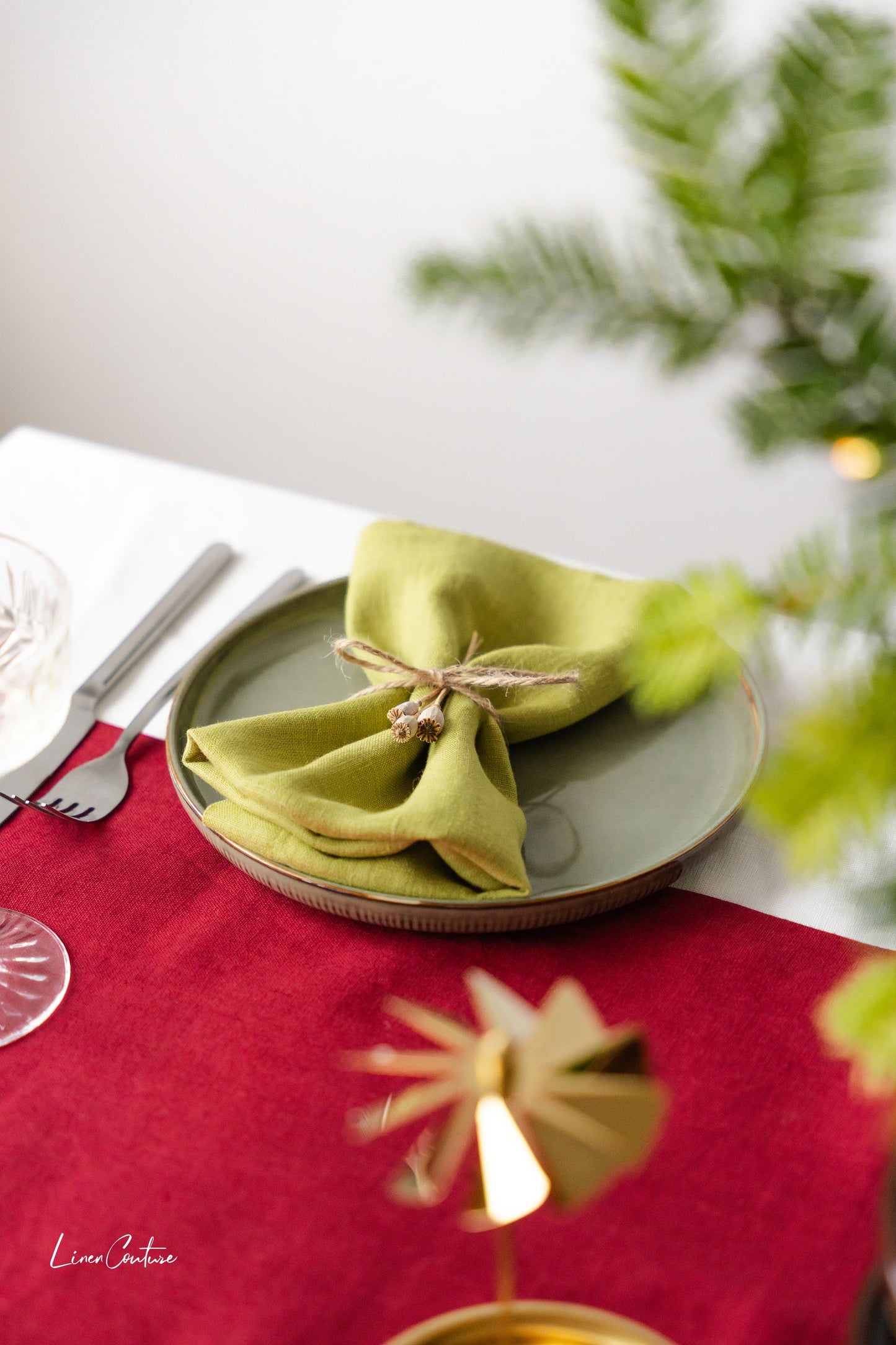 Christmas Pear Linen Dinner Napkins
