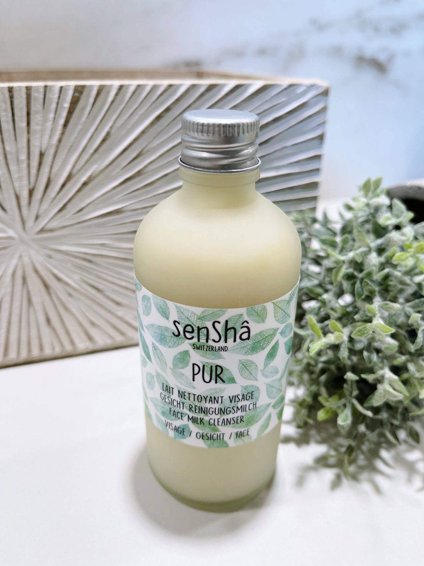 Pur 100ml Lait fluide démaquillant et nettoyant