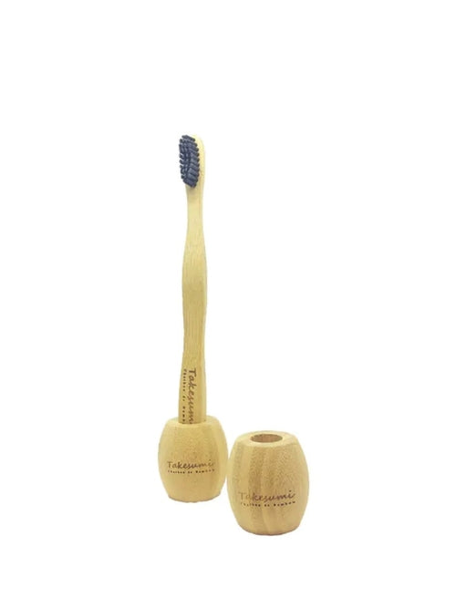 Brosse à dents en bambou infusée au charbon de bambou
