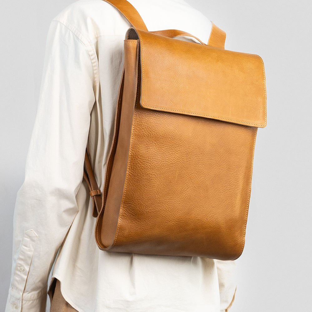 Leather laptop backpack - The Minimalist (Black)