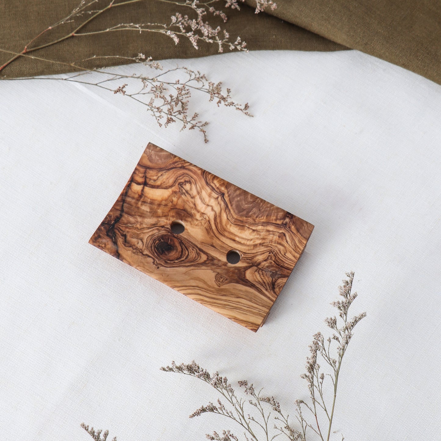 Olive Wood Soap Dish – My Quirky Bathroom Buddy