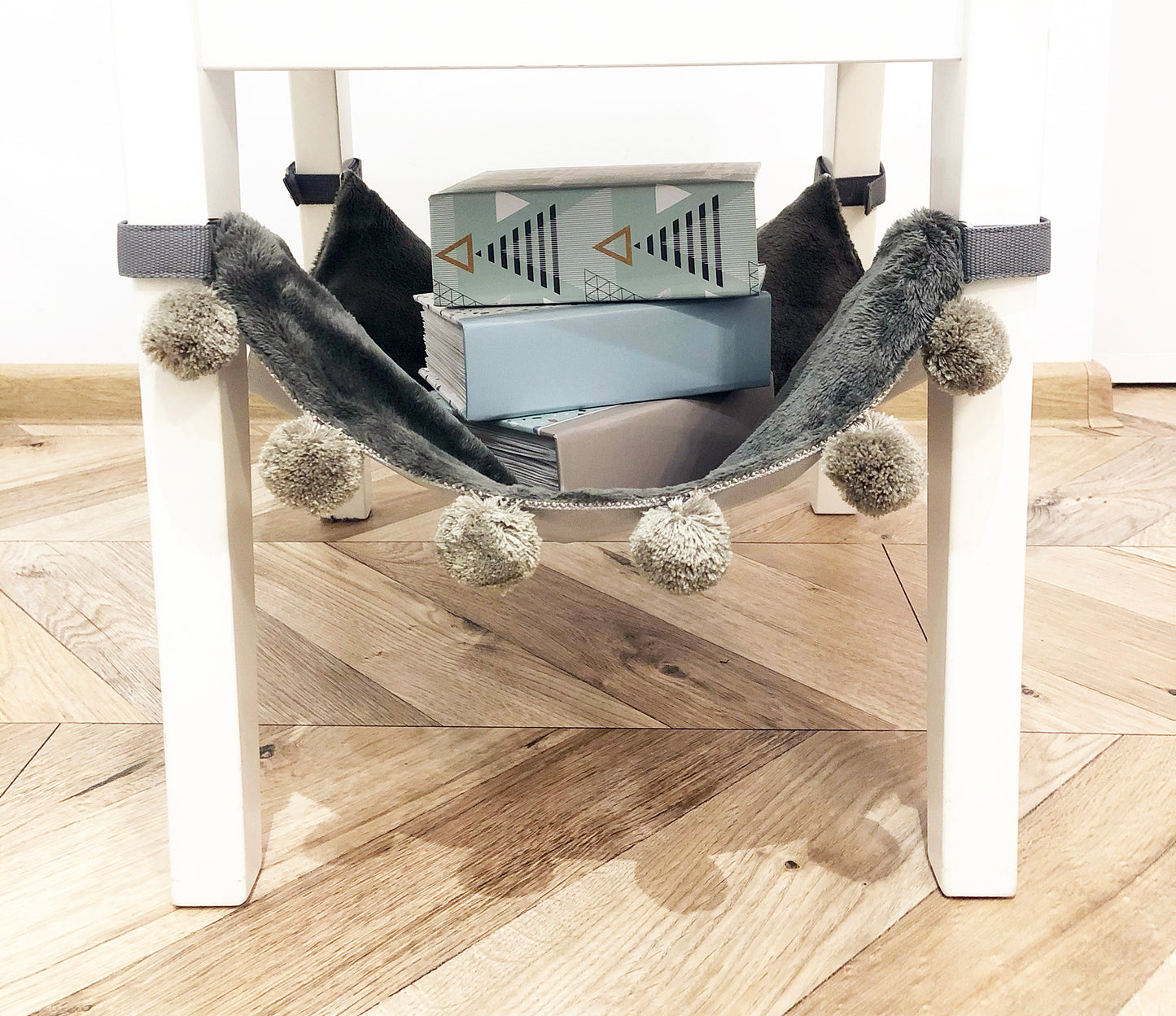 JUNGLE Saveplace® hammock for pets & storage, with pom poms