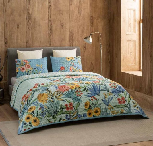 Dreamy Flowes Glacier Comforter