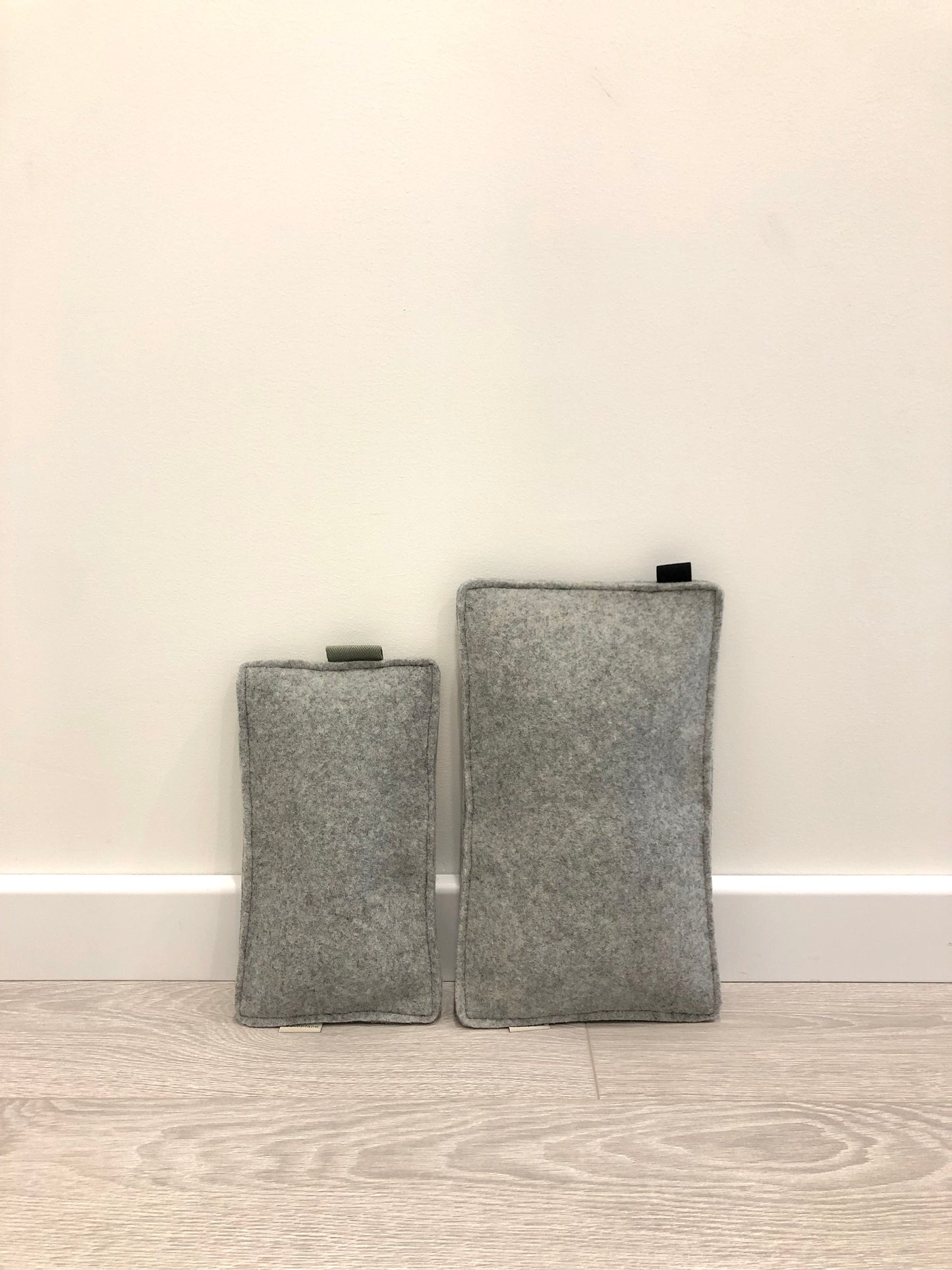 Saveplace® grey cat pillow (2 sizes)