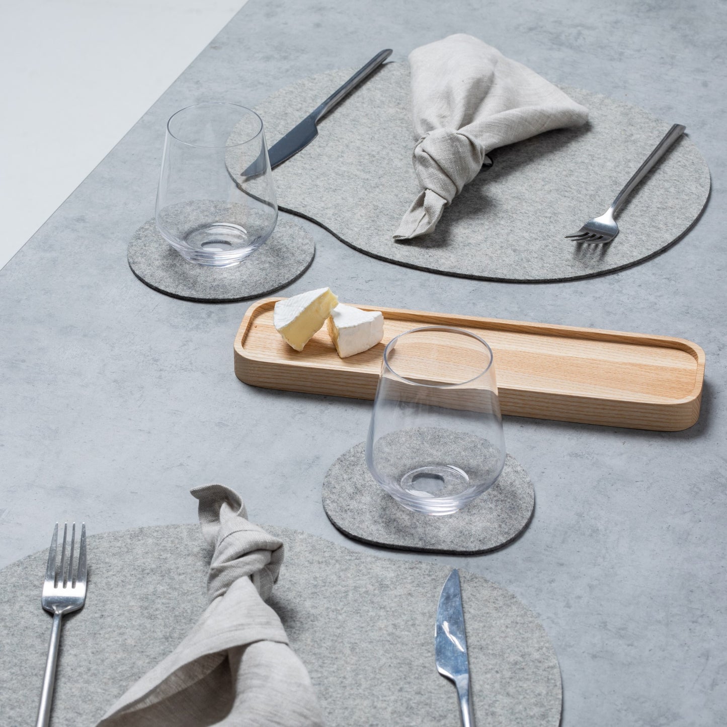 Natural wool felt placemats MILLESTONES | Gray or black