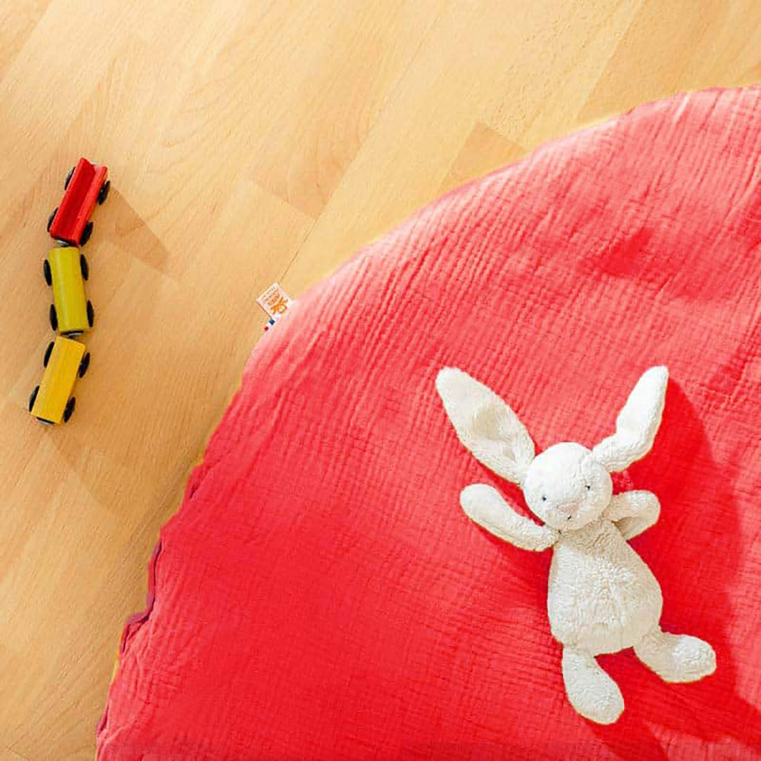 Organic Cotton Activity Mat Havane - Strawberry