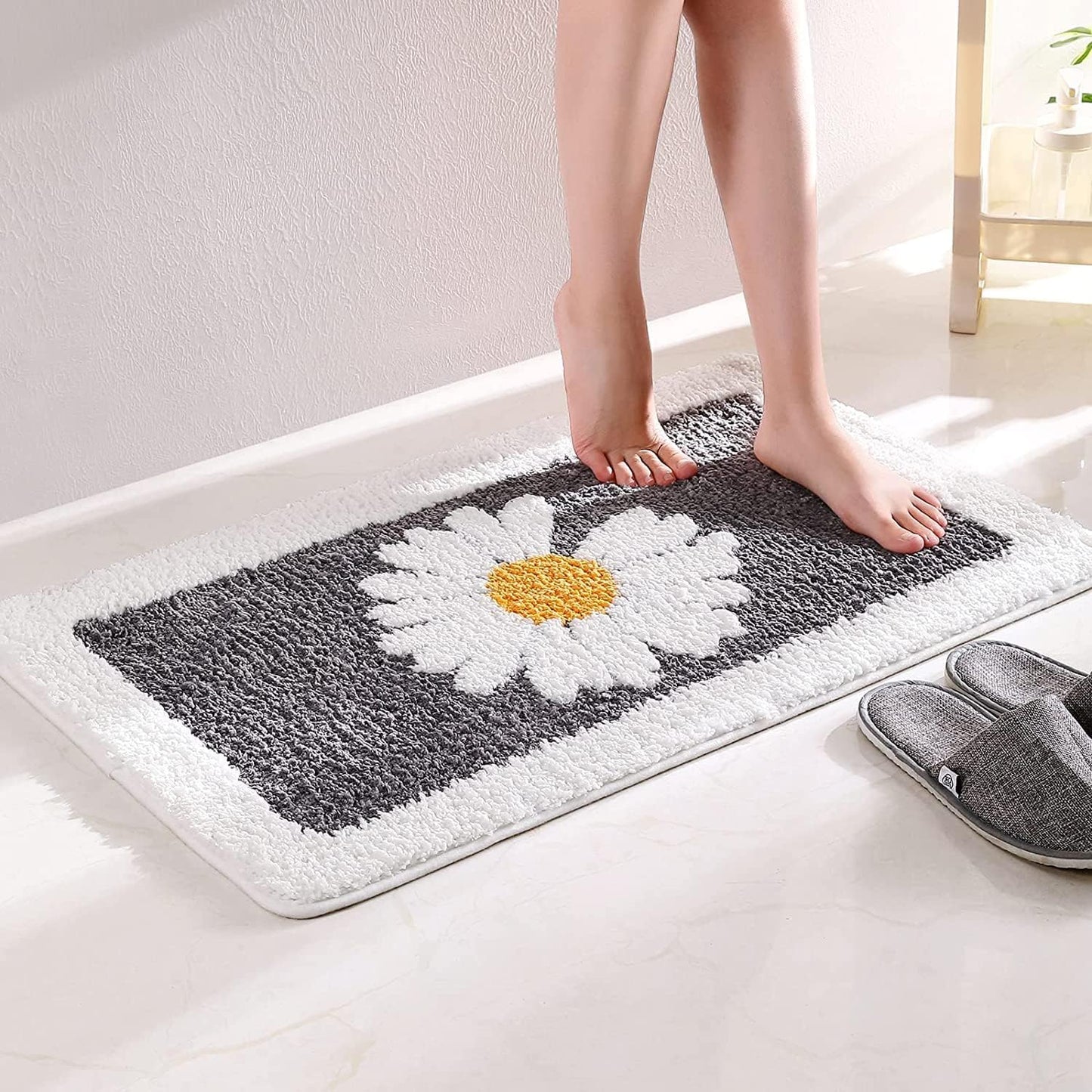 AIESY® – Live Beautiful ! Ultra Soft Microfiber Shaggy Bathroom Mats