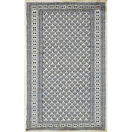 2.5×4 Feet White Handmade Wool Carpet