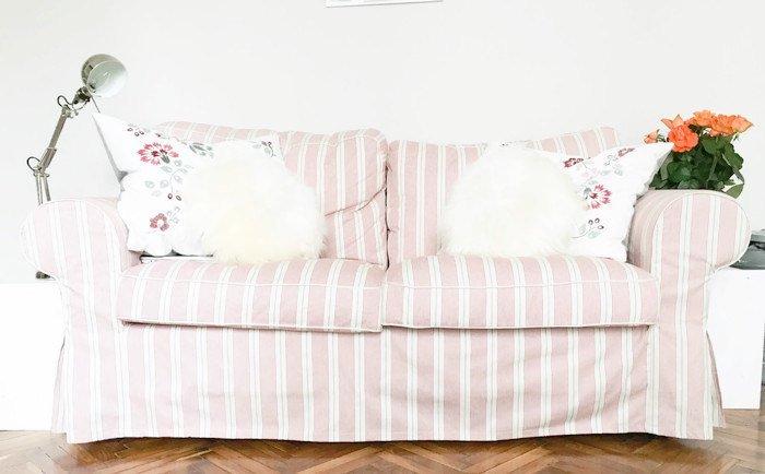 Decorative Round Furry Pillow.