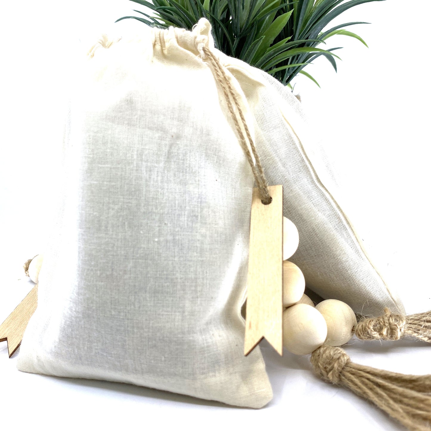 100% Naturally Dried Lavender Flowers, Jute & Wooden Beaded Drawstring