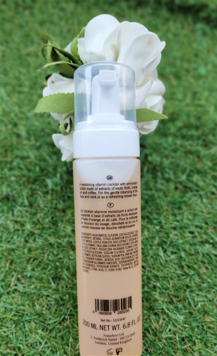 Naturbon Superfood VitaPOWER Cleansing Foam Face Wash