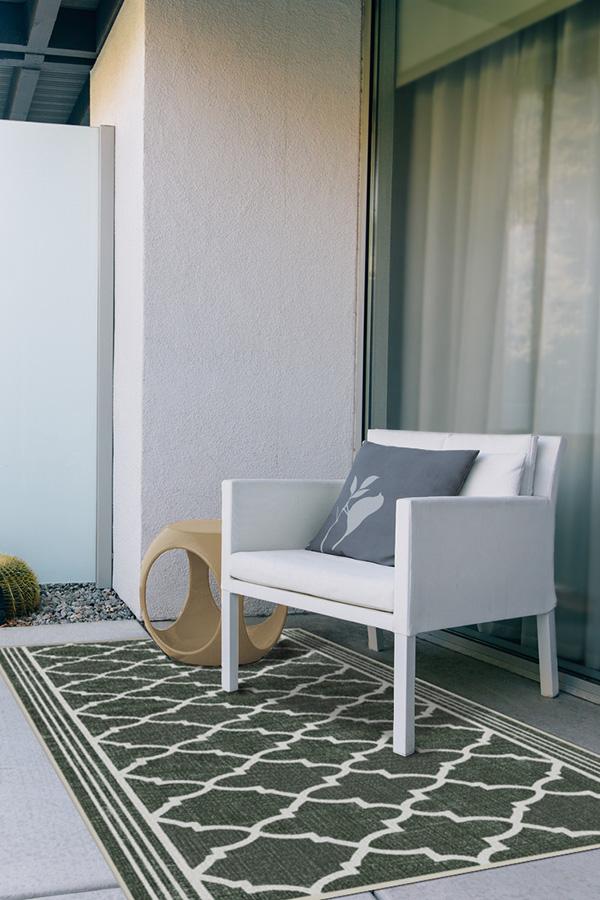 Outdoor Varia Trellis Forest Green Rug