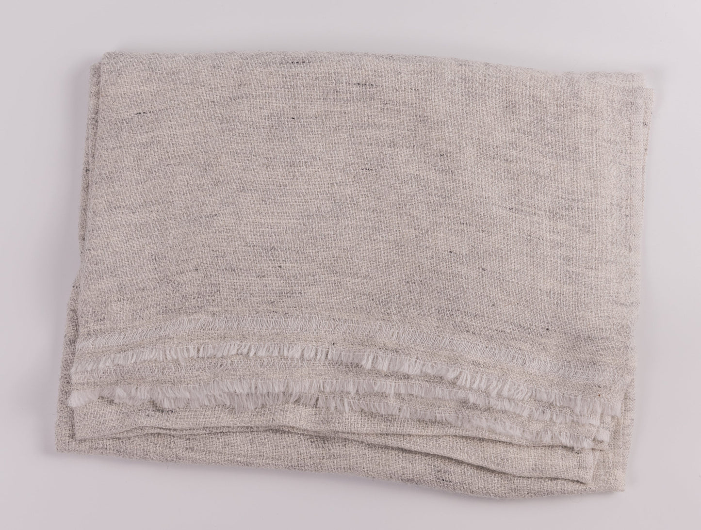 Kaschmirtuch hellgrau mit Karomuster/ kariert