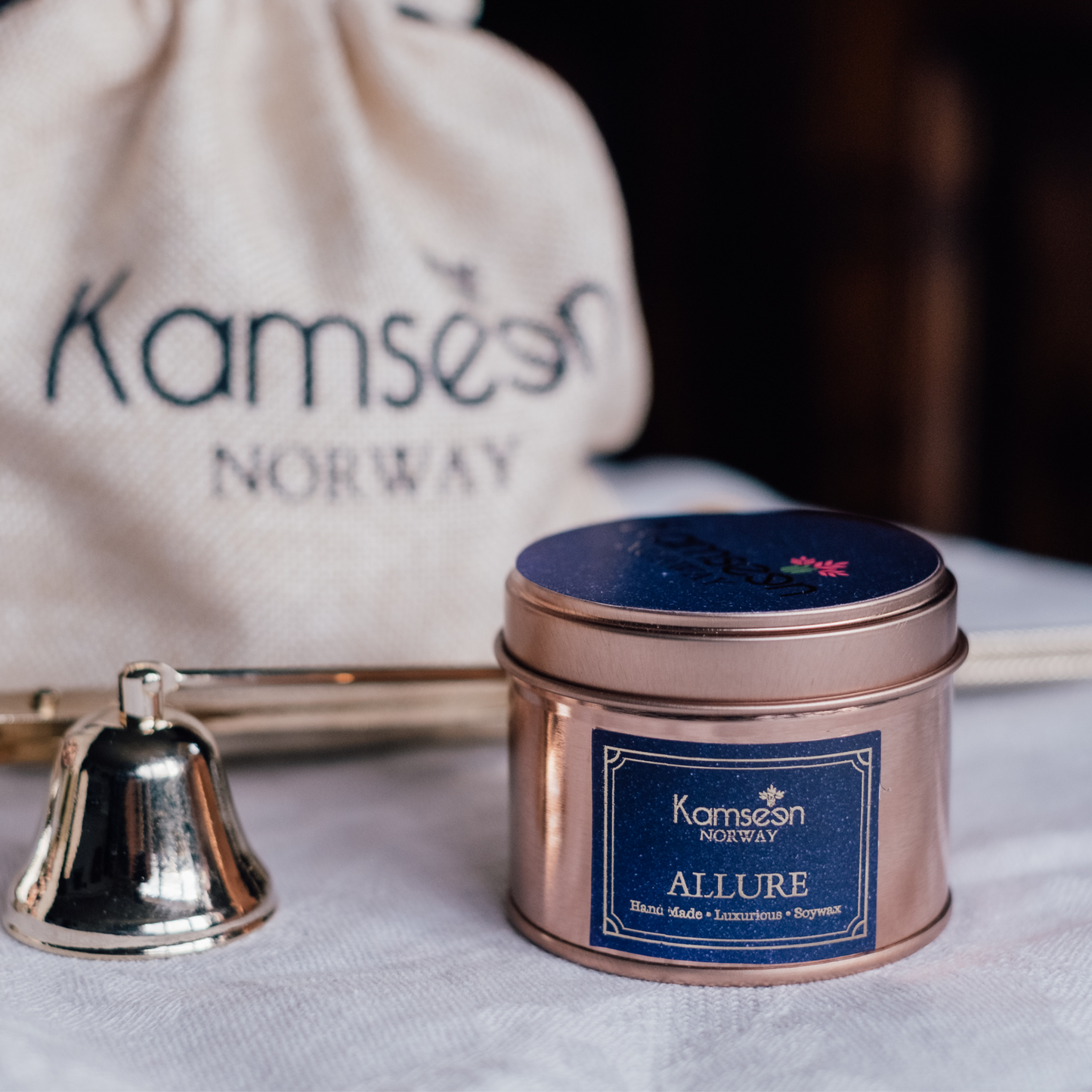 DUFTLYS ALLURE- Solbær, Geranium & Sandeltre