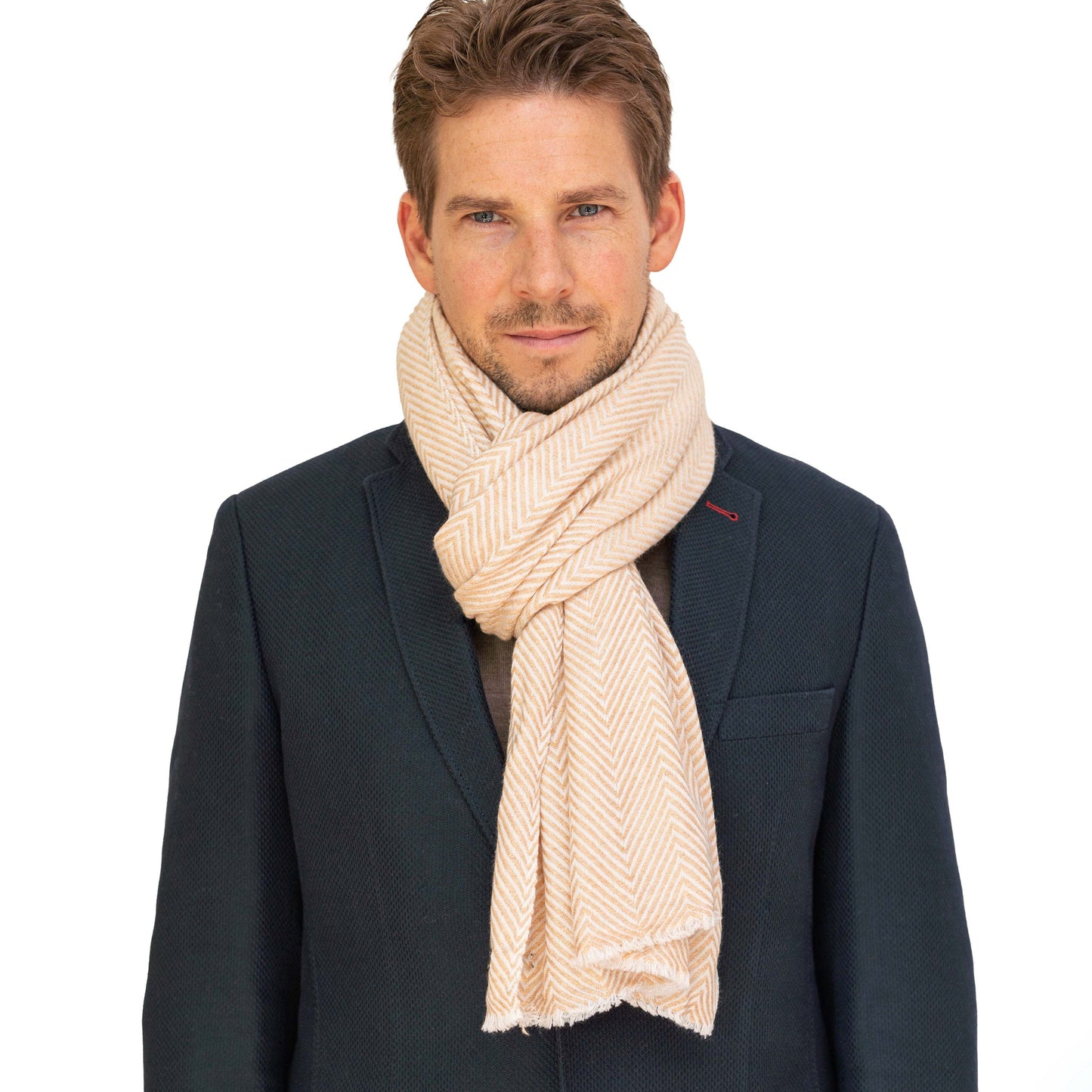 Kaschmirschal goldbeige mit mittelgroßem Fischgrätenmuster