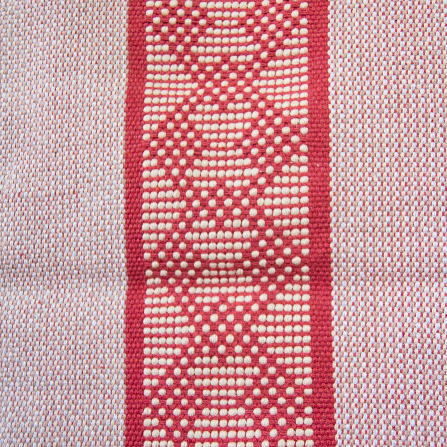 Jalieza Geometric Geometric Table Runner. Tulip Design in Coral.