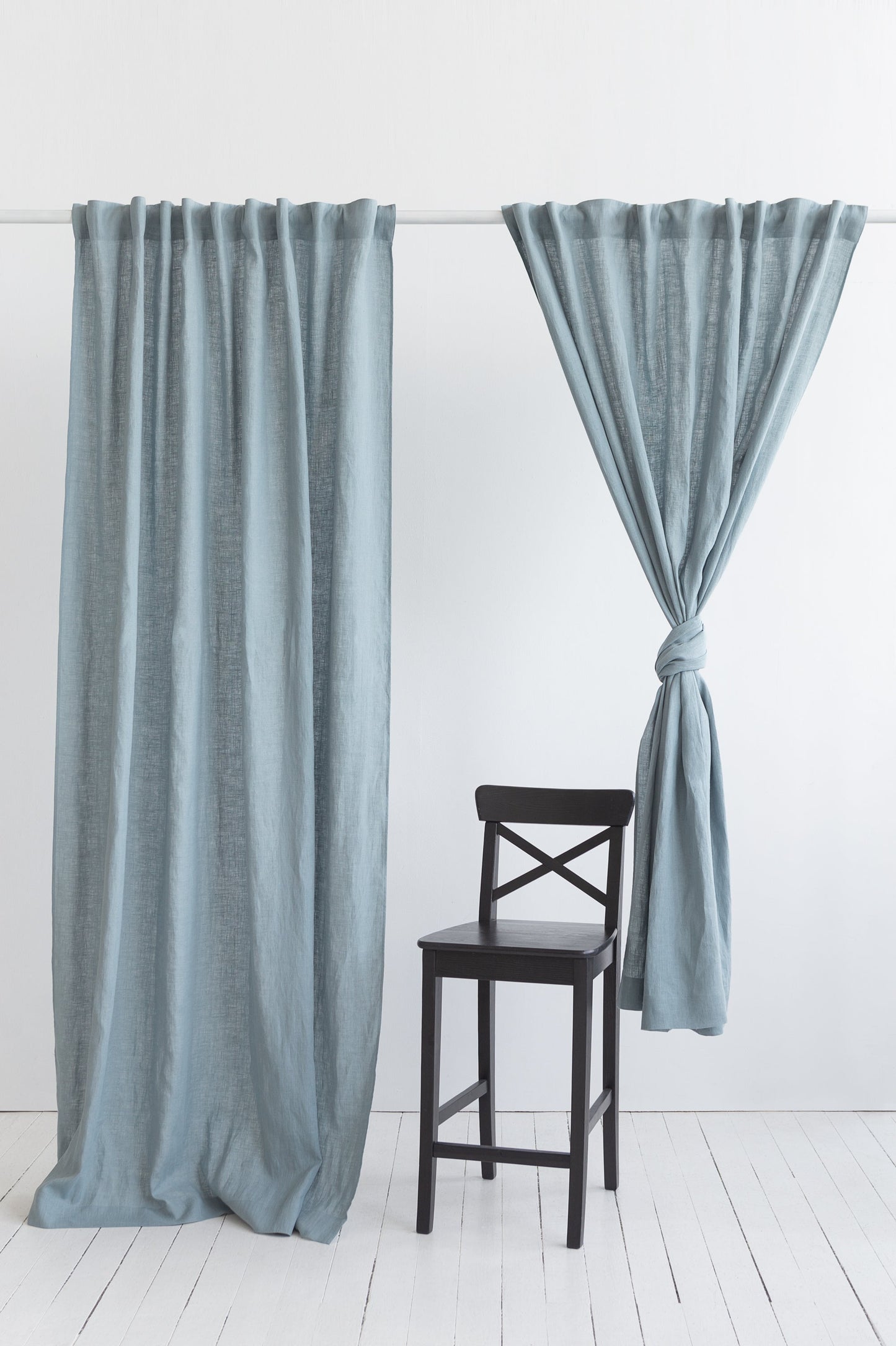 Linen curtain with multifunctional heading tape