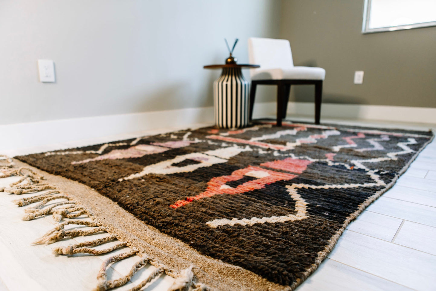 Love At First Vintage Moroccan Rug 5'x8' (Wool)