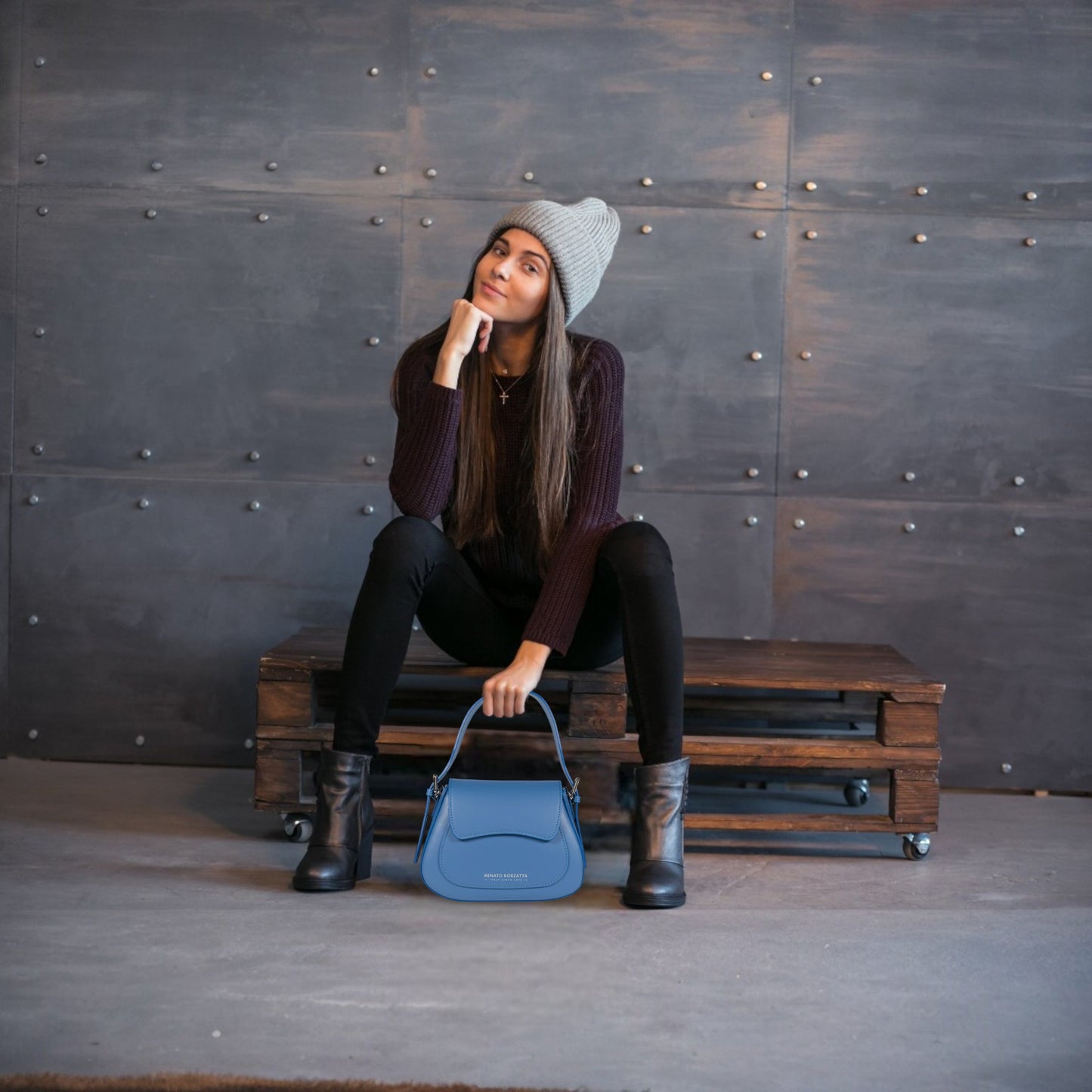 RB1032A | Borsa a Mano Donna FRIDA in Vera Pelle Made in Italy.