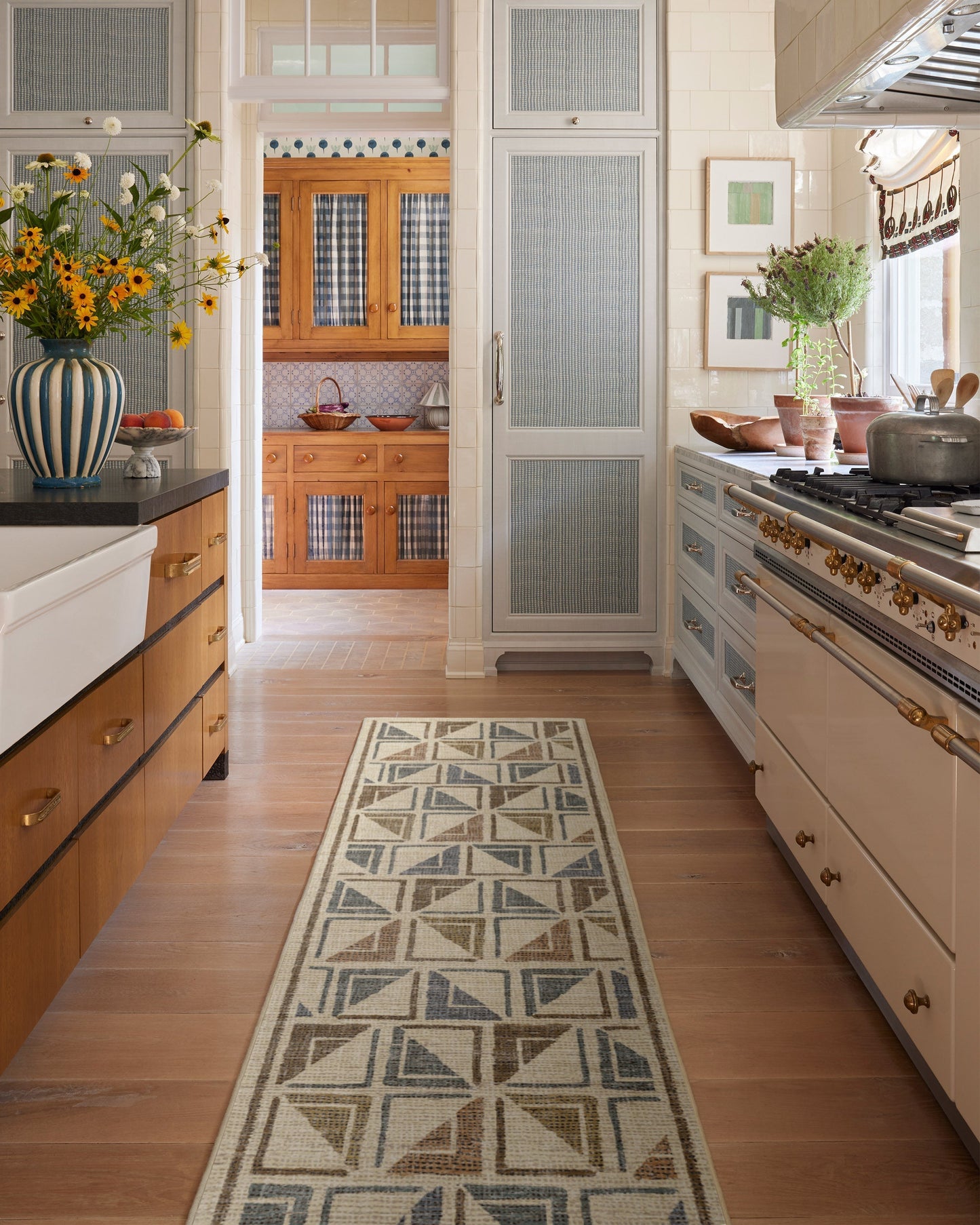 Architectural Digest Vesta Neutral Multicolor Tufted Rug