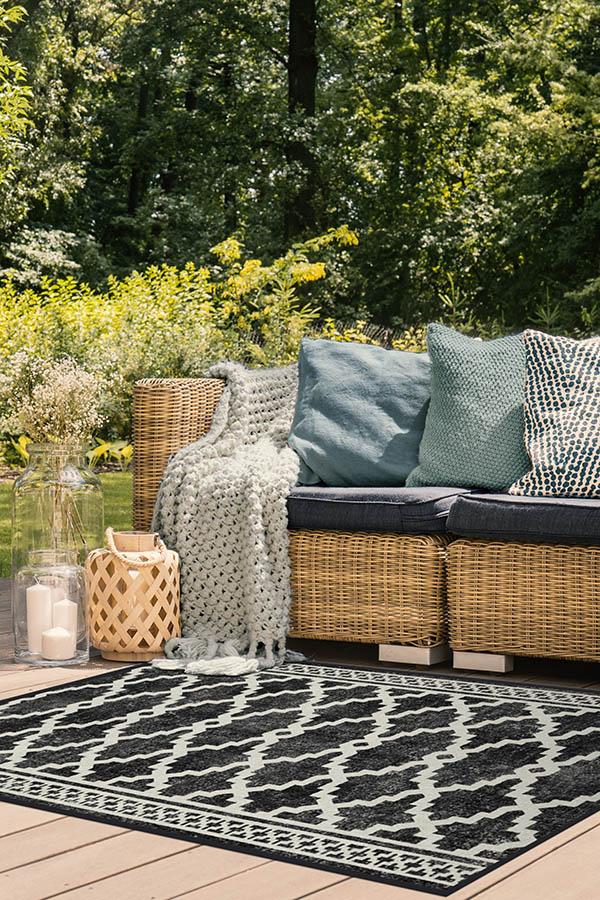 Outdoor Cleo Trellis Black Rug