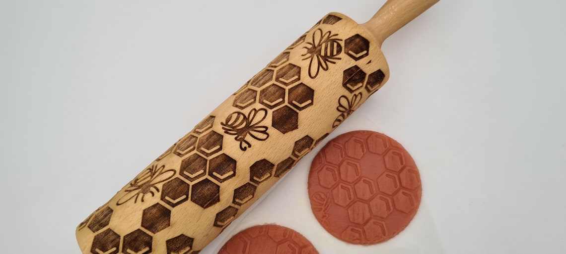 Engraved Rolling Pin Natural Wood Folk Kitchen Pins Handmade - Bees