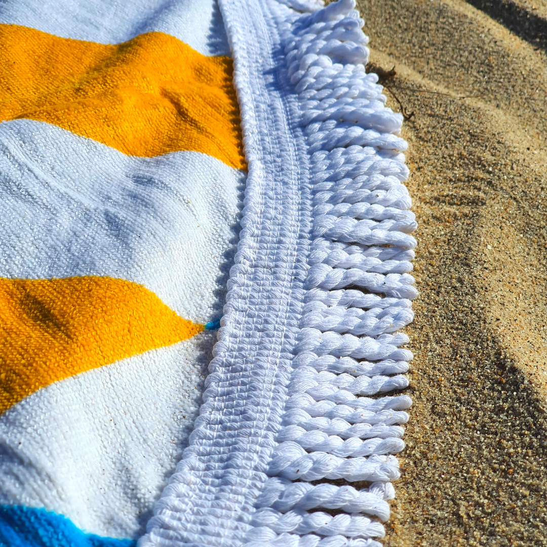 Round Illusion Beach Towel