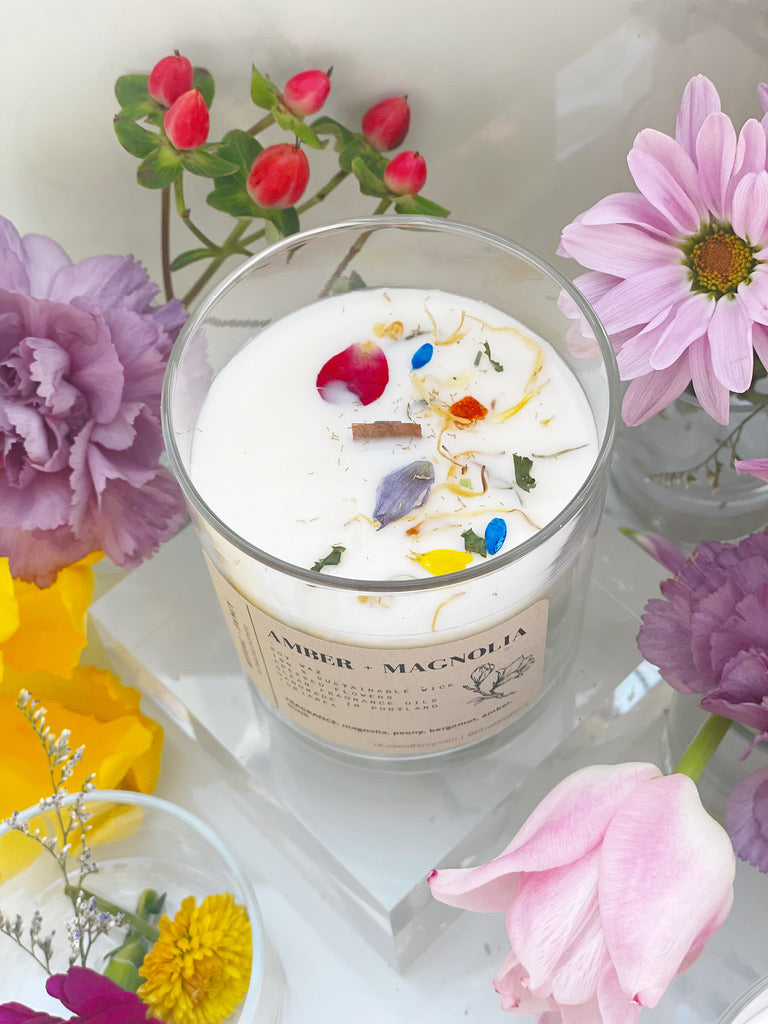 Amber Magnolia (Clean Burning Candle)