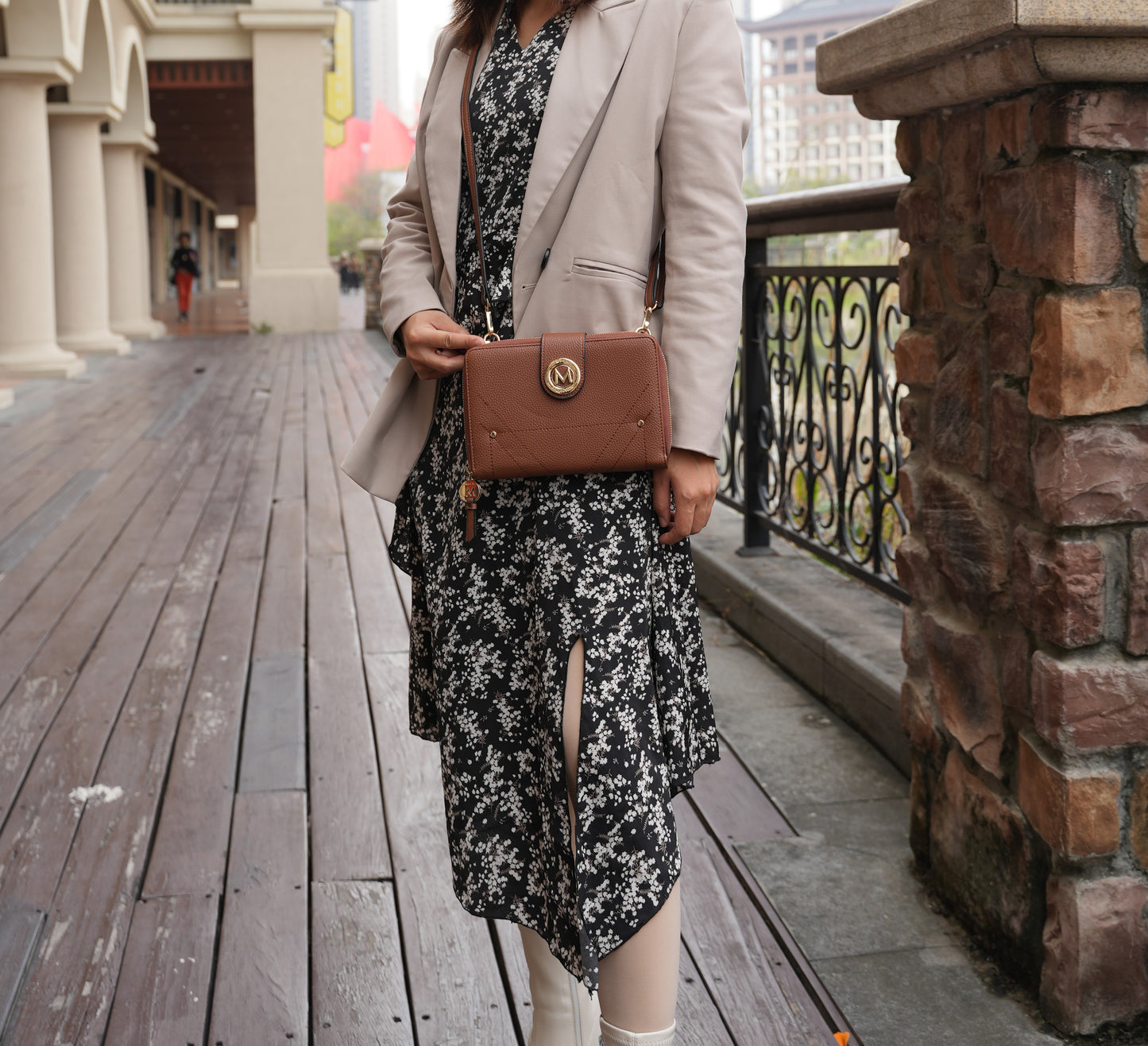 Sage Smartphone Wallet Convertible Crossbody Bag