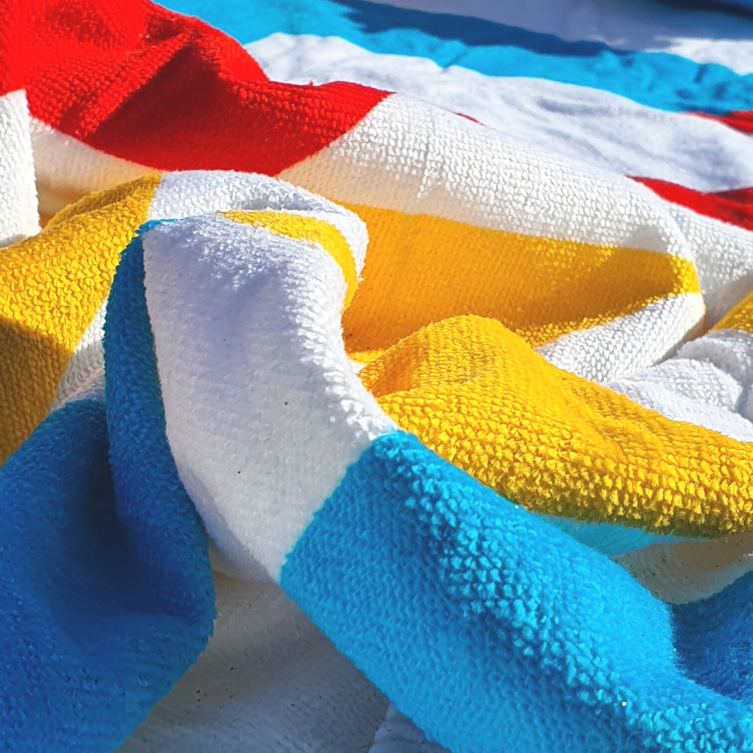 Round Illusion Beach Towel