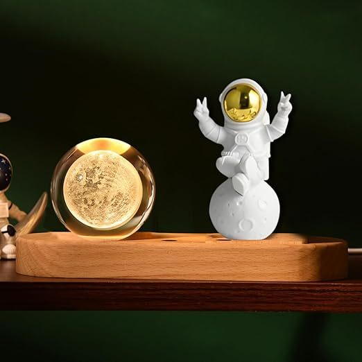 3D Crystal Moon Lamp – Engraved LED Light with Astronaut, USB-Powered