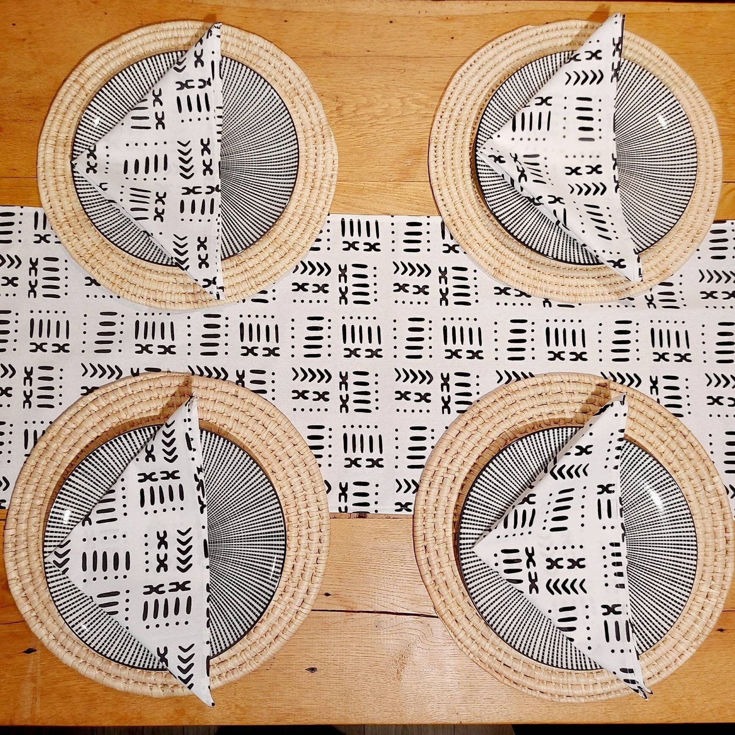 Set of 4 / 8 Napkins | 35x35cm | White Mudcloth Print Napkins