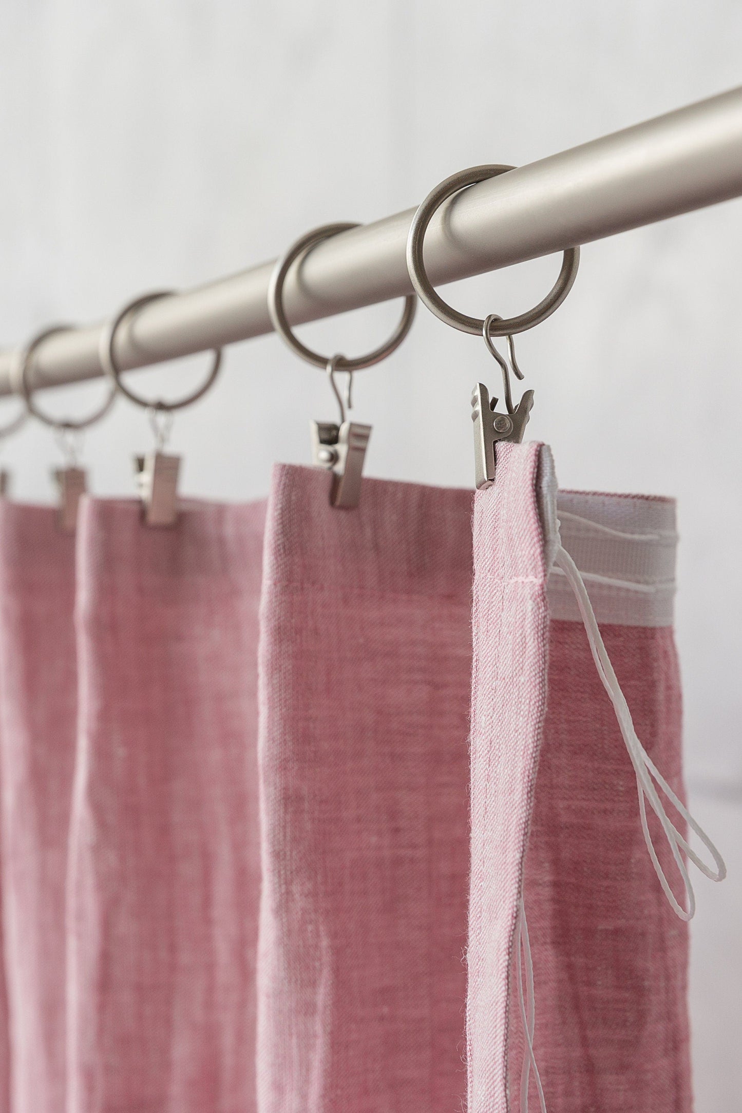 Woodrose linen curtain with pleating tape