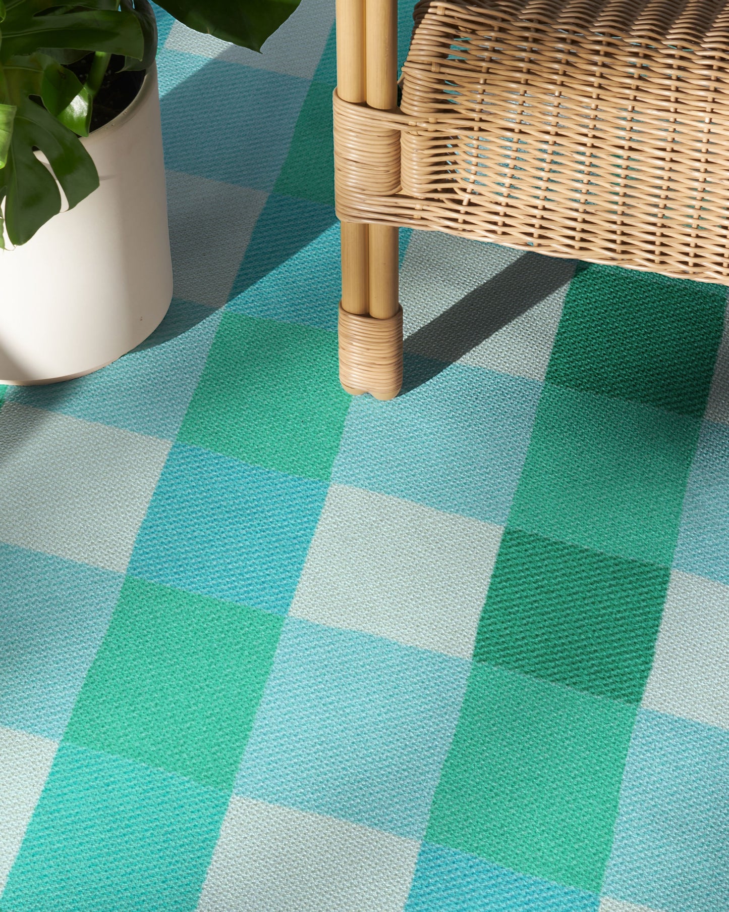Outdoor Picnic Plaid Rug in PANTONE™ Neptune Green